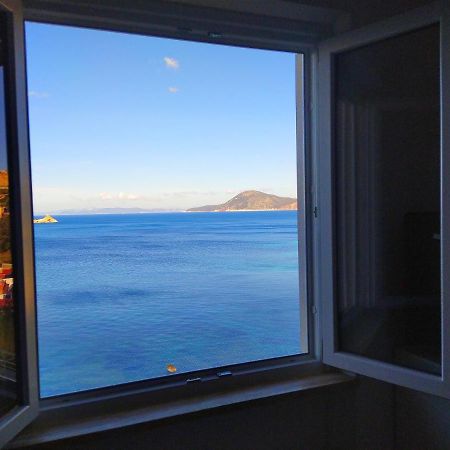 شقة Ghiaie Sea View بورتوفيرّايو المظهر الخارجي الصورة